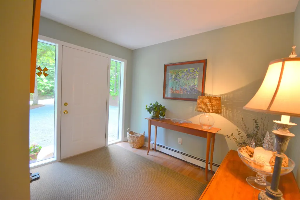 25 Fernwood Lane Grantham NH 03753