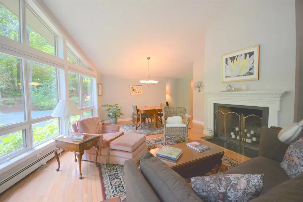 25 Fernwood Lane Grantham NH 03753