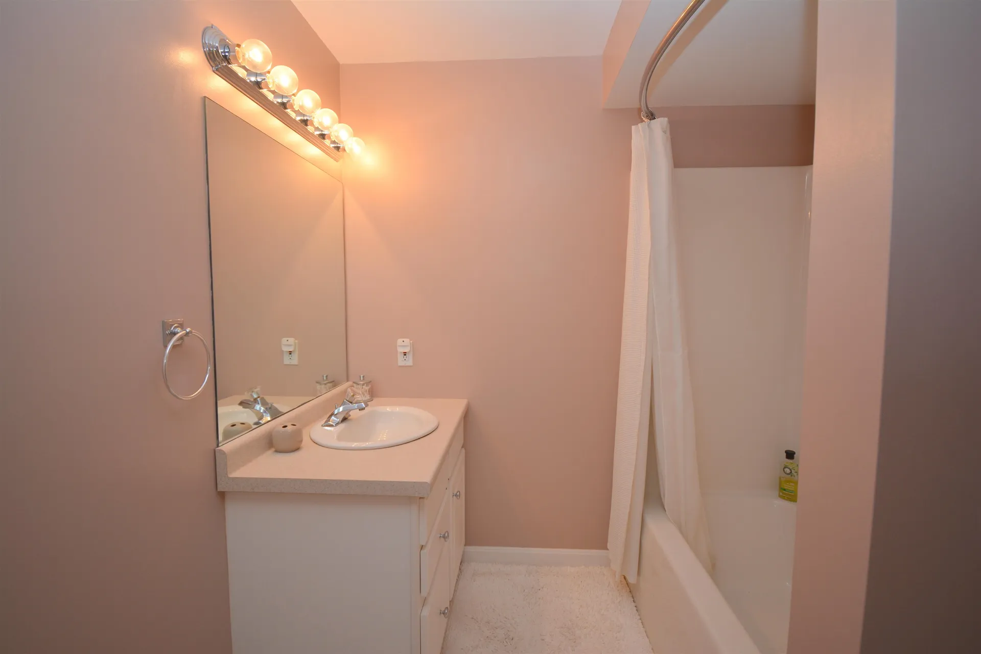 25 Fernwood Lane Grantham NH 03753