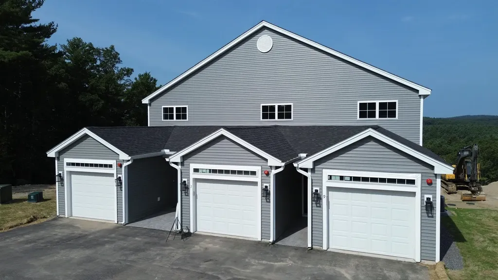 2 Cypress Lane Windham NH 03087