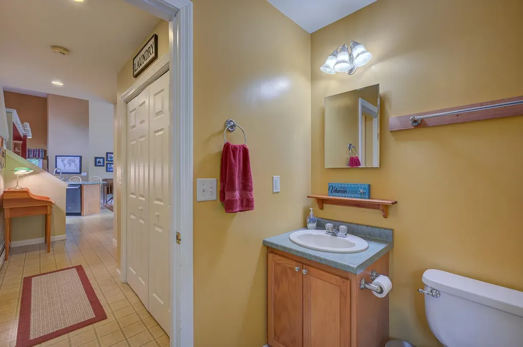 24 Amber Way Conway NH 03813