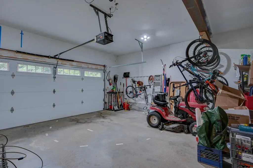 24 Amber Way Conway NH 03813