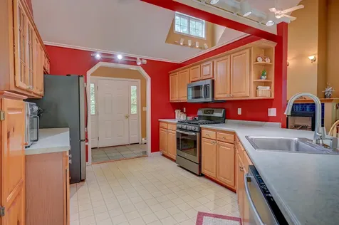 24 Amber Way Conway NH 03813