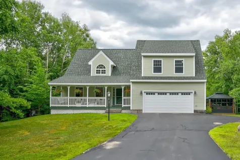 24 Amber Way Conway NH 03813