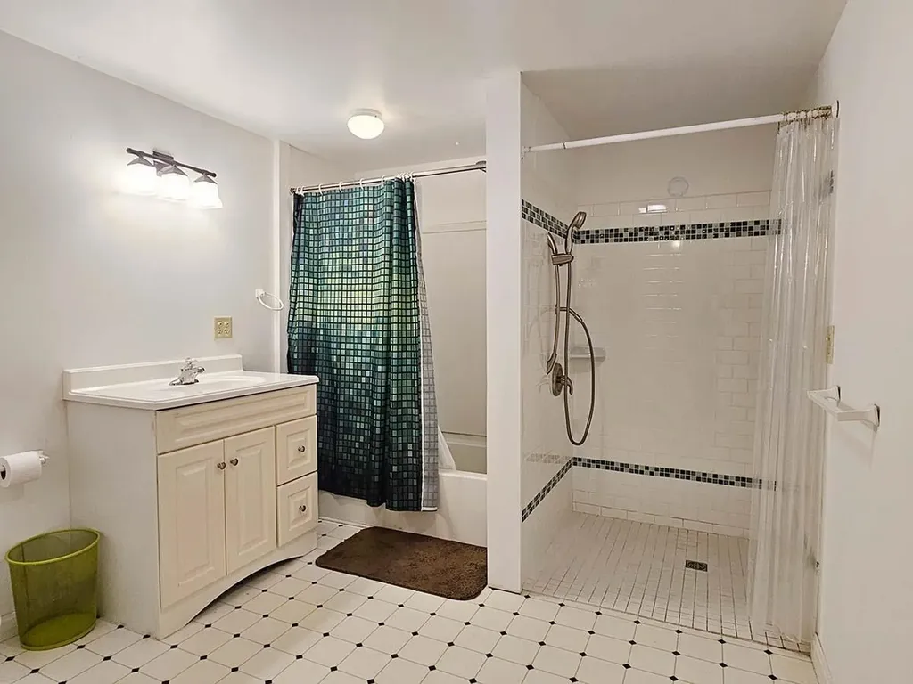 79 North Cove Road Burlington VT 05408