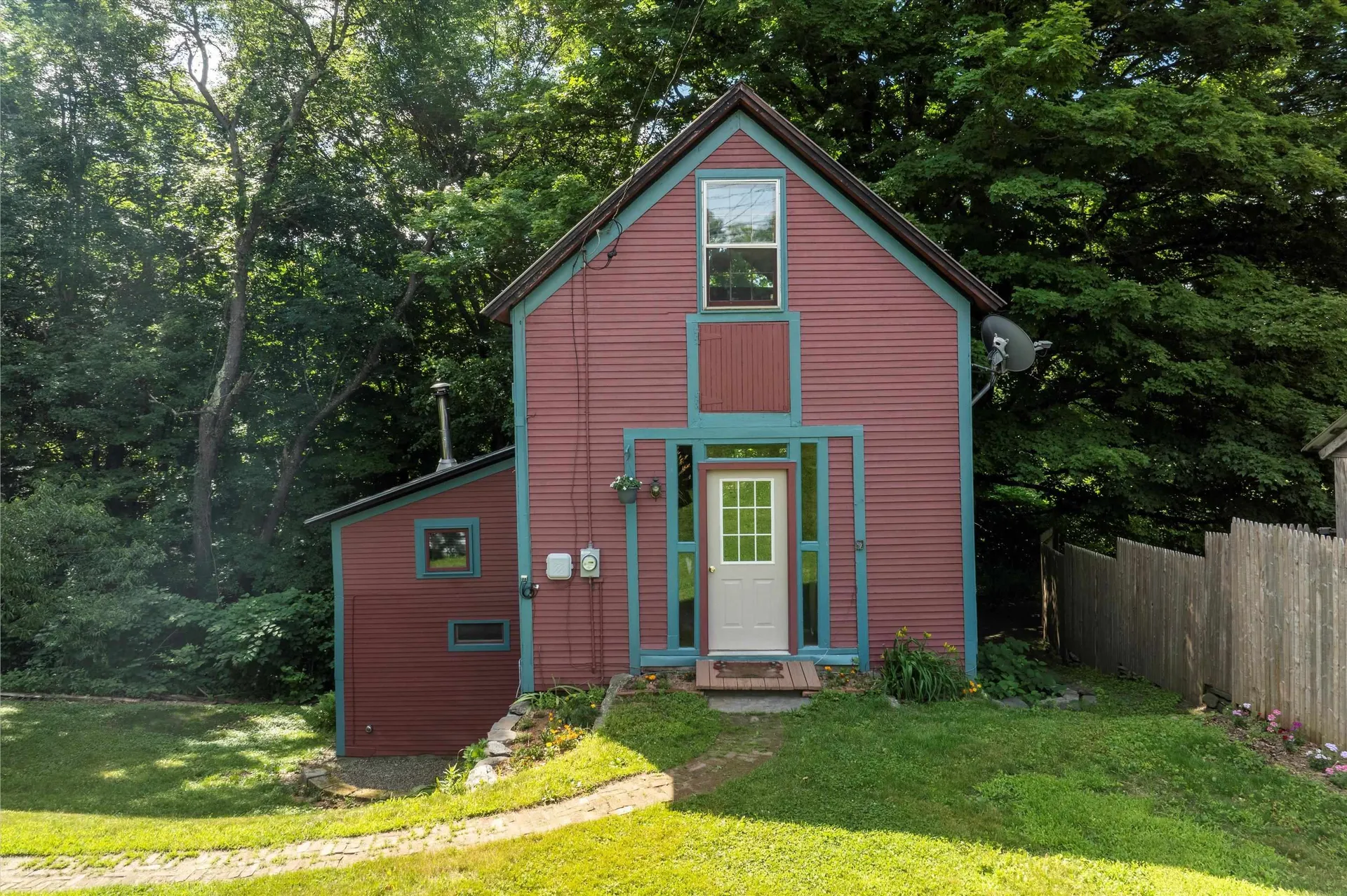 18-20 Bellows Falls Road Putney VT 05346