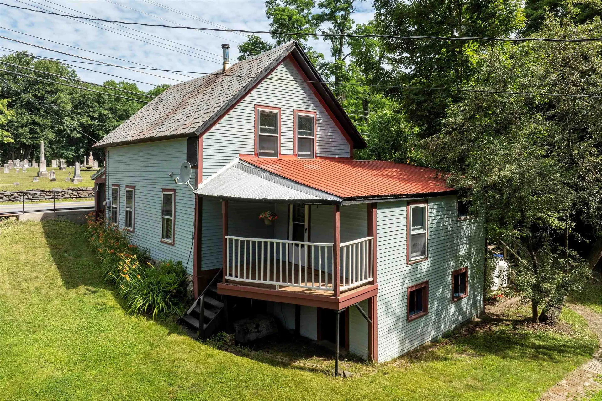18-20 Bellows Falls Road Putney VT 05346