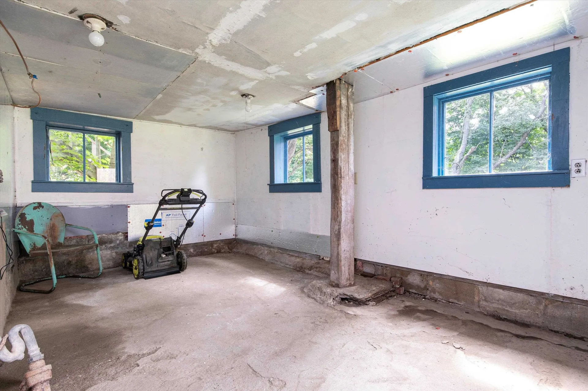 18-20 Bellows Falls Road Putney VT 05346