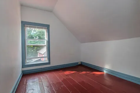 18-20 Bellows Falls Road Putney VT 05346