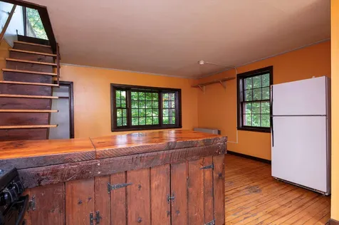 18-20 Bellows Falls Road Putney VT 05346