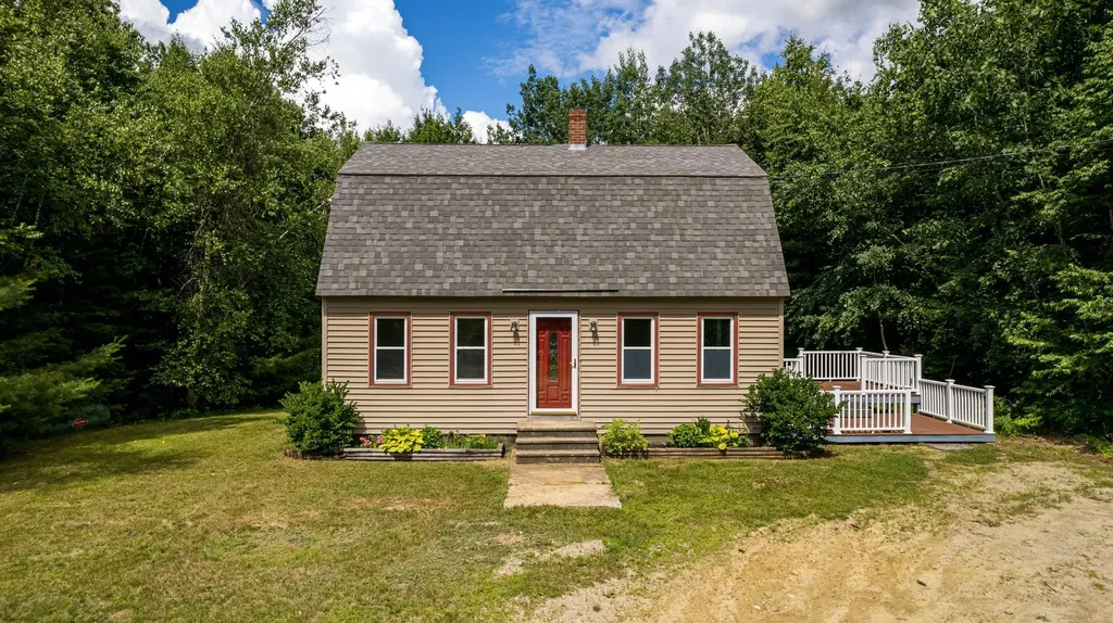 72 Harvey Lake Road Northwood NH 03261