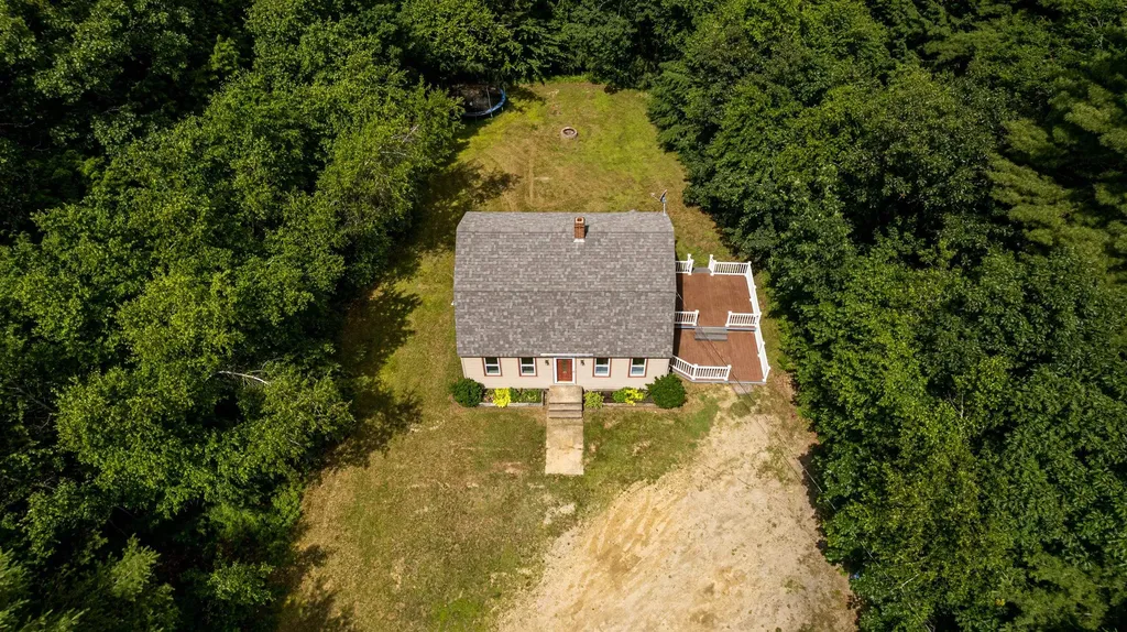 72 Harvey Lake Road Northwood NH 03261