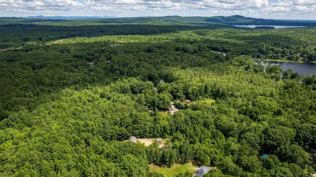 72 Harvey Lake Road Northwood NH 03261