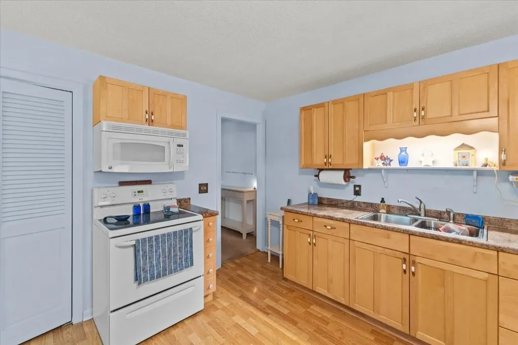 23 Gentes Road Essex VT 05452