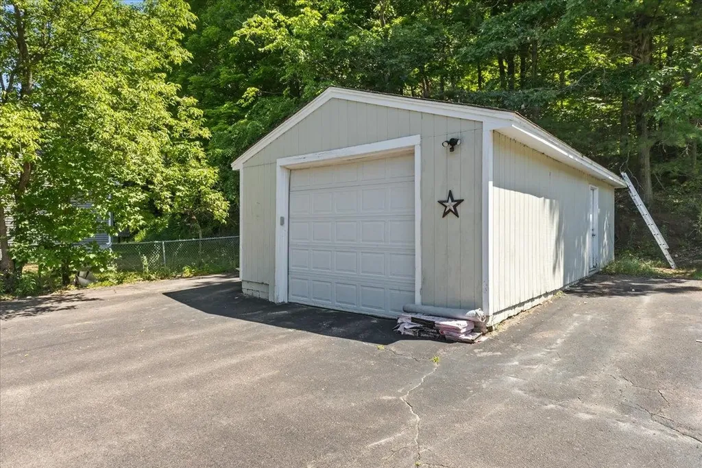 23 Gentes Road Essex VT 05452