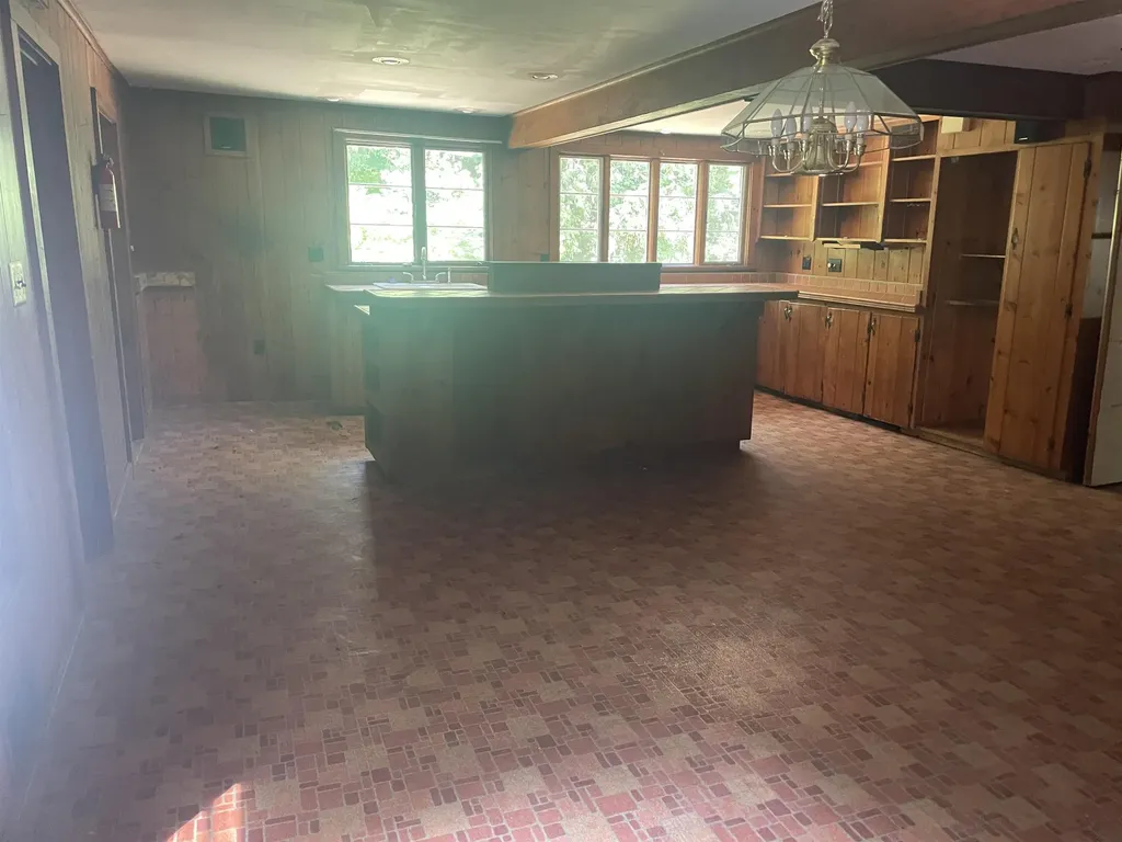 2139 Vt Route 30 Townshend VT 05353