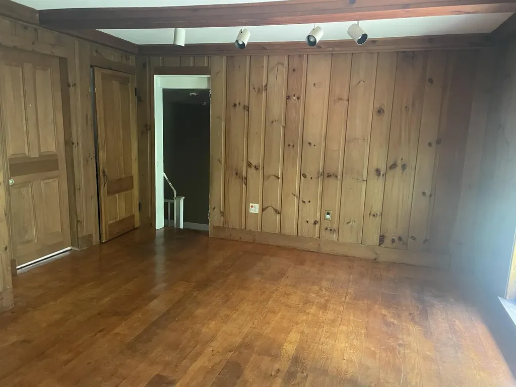 2139 Vt Route 30 Townshend VT 05353