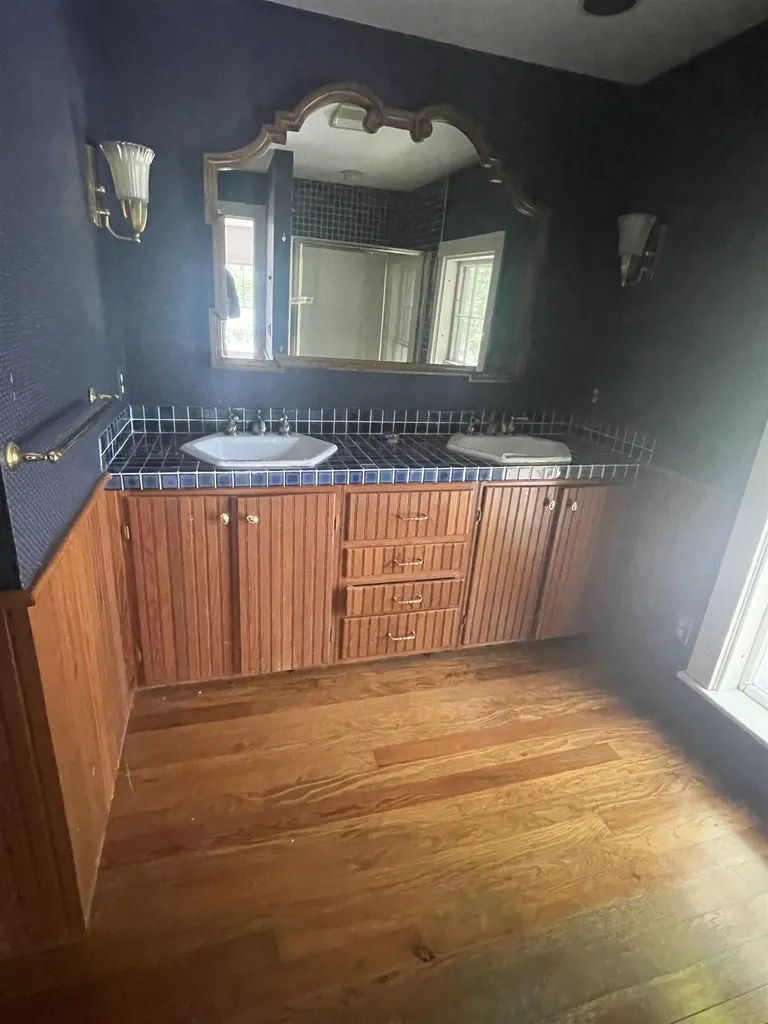 2139 Vt Route 30 Townshend VT 05353