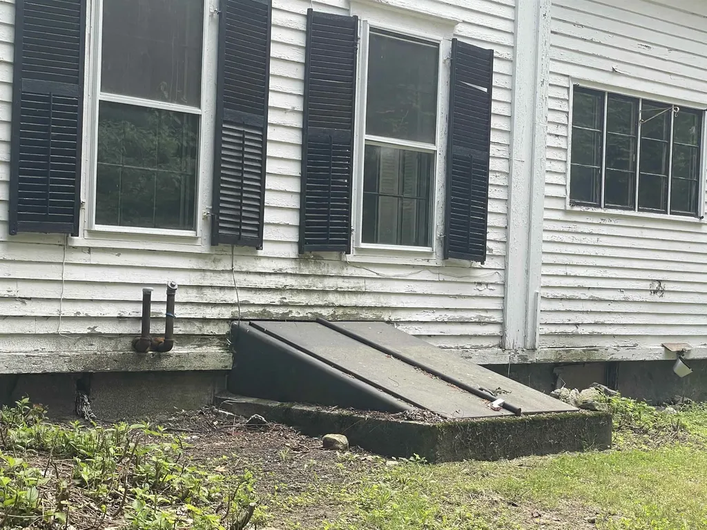 2139 Vt Route 30 Townshend VT 05353