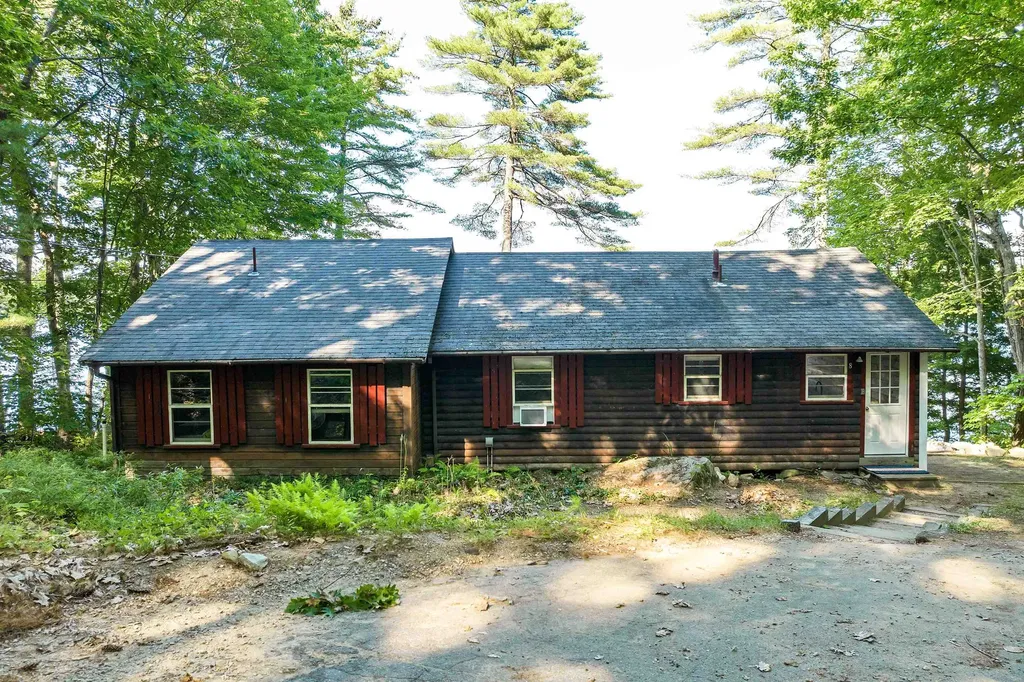 8 Chipmunk Lane Tuftonboro NH 03816