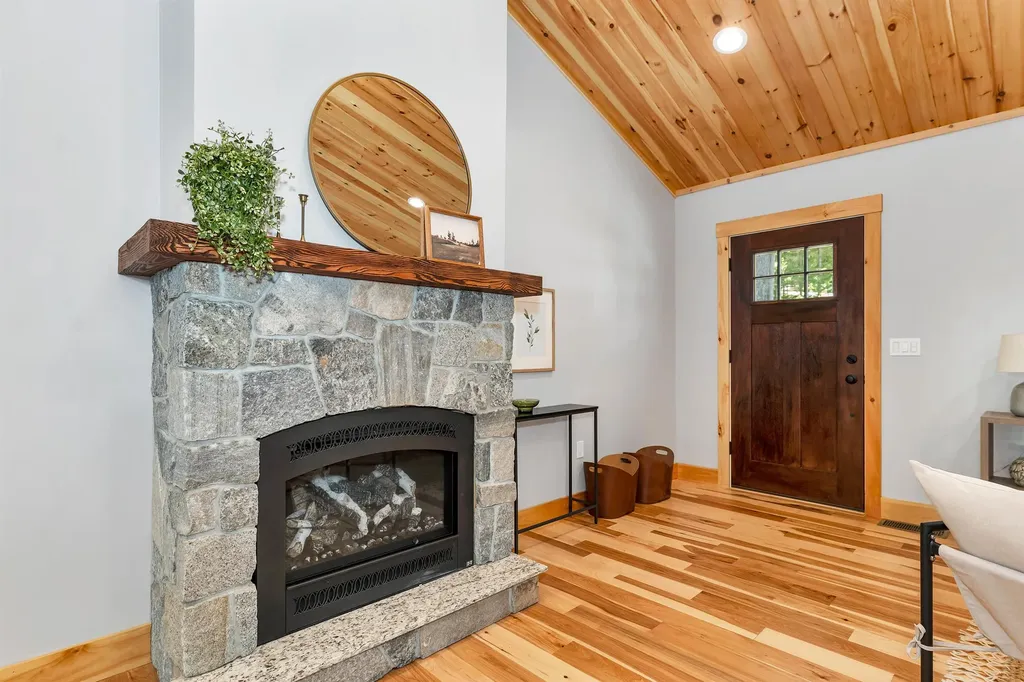 80 Mountain Drive Gilford NH 03249