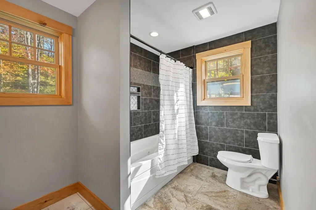 80 Mountain Drive Gilford NH 03249