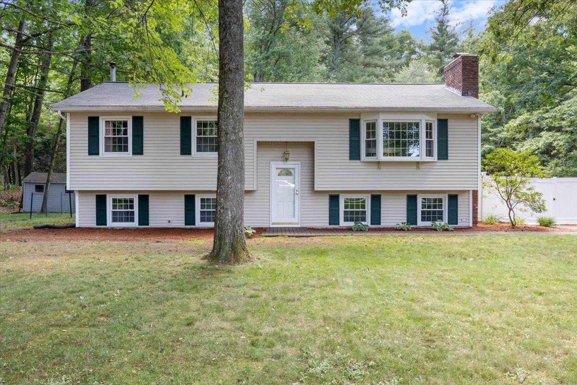 13 Brook Road Litchfield NH 03052