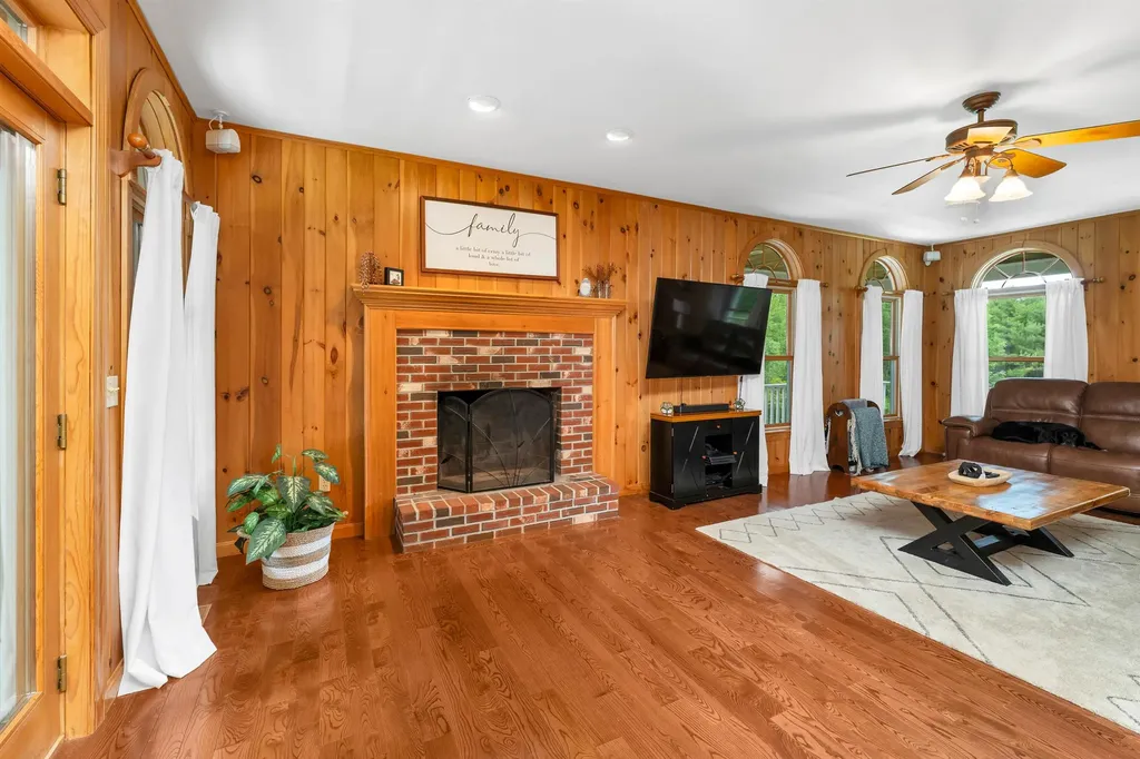 47 Dame Road Tuftonboro NH 03816