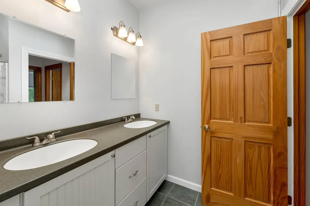 47 Dame Road Tuftonboro NH 03816
