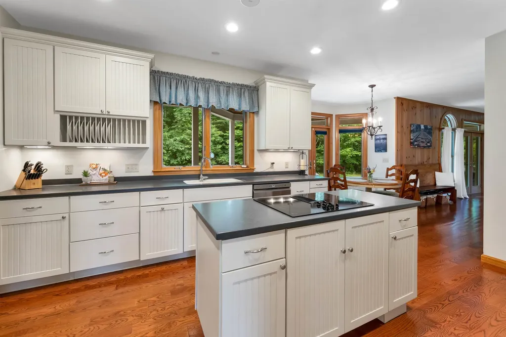 47 Dame Road Tuftonboro NH 03816