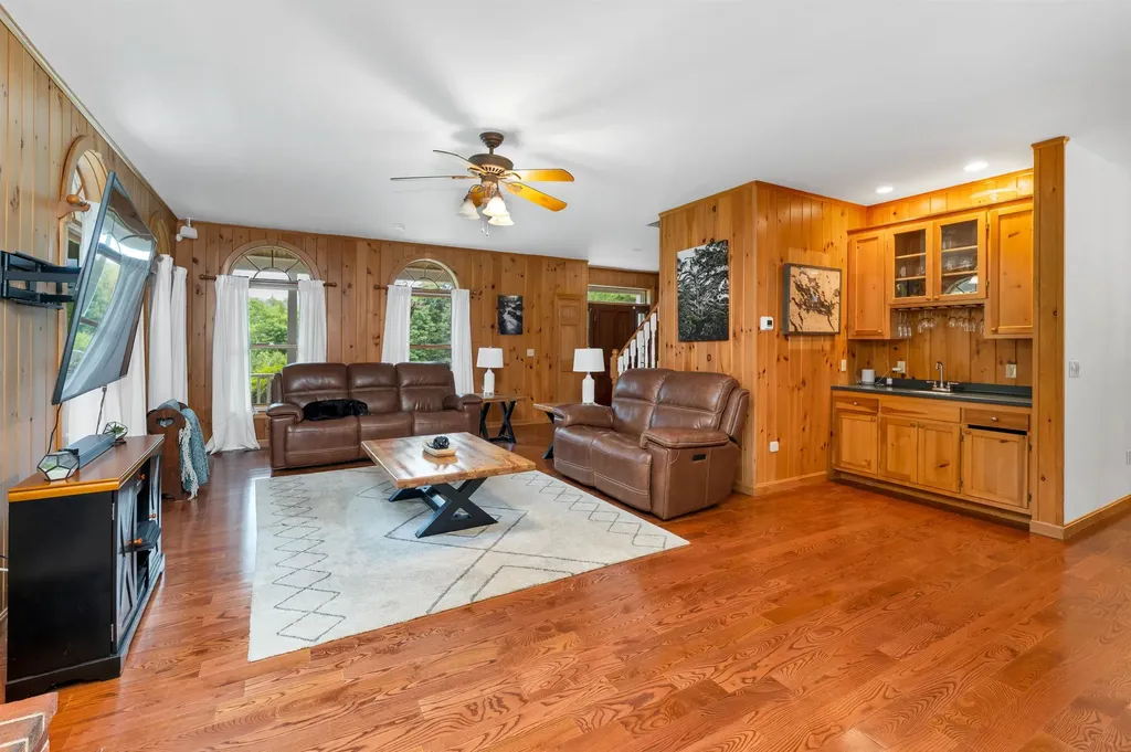 47 Dame Road Tuftonboro NH 03816