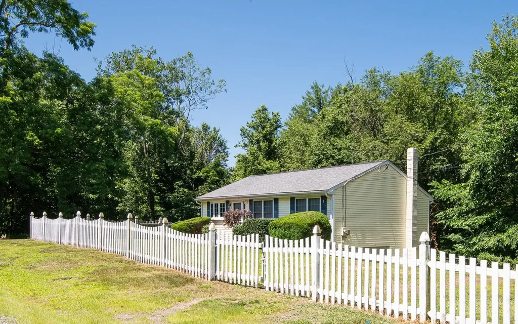 603 Main Street Sandown NH 03873