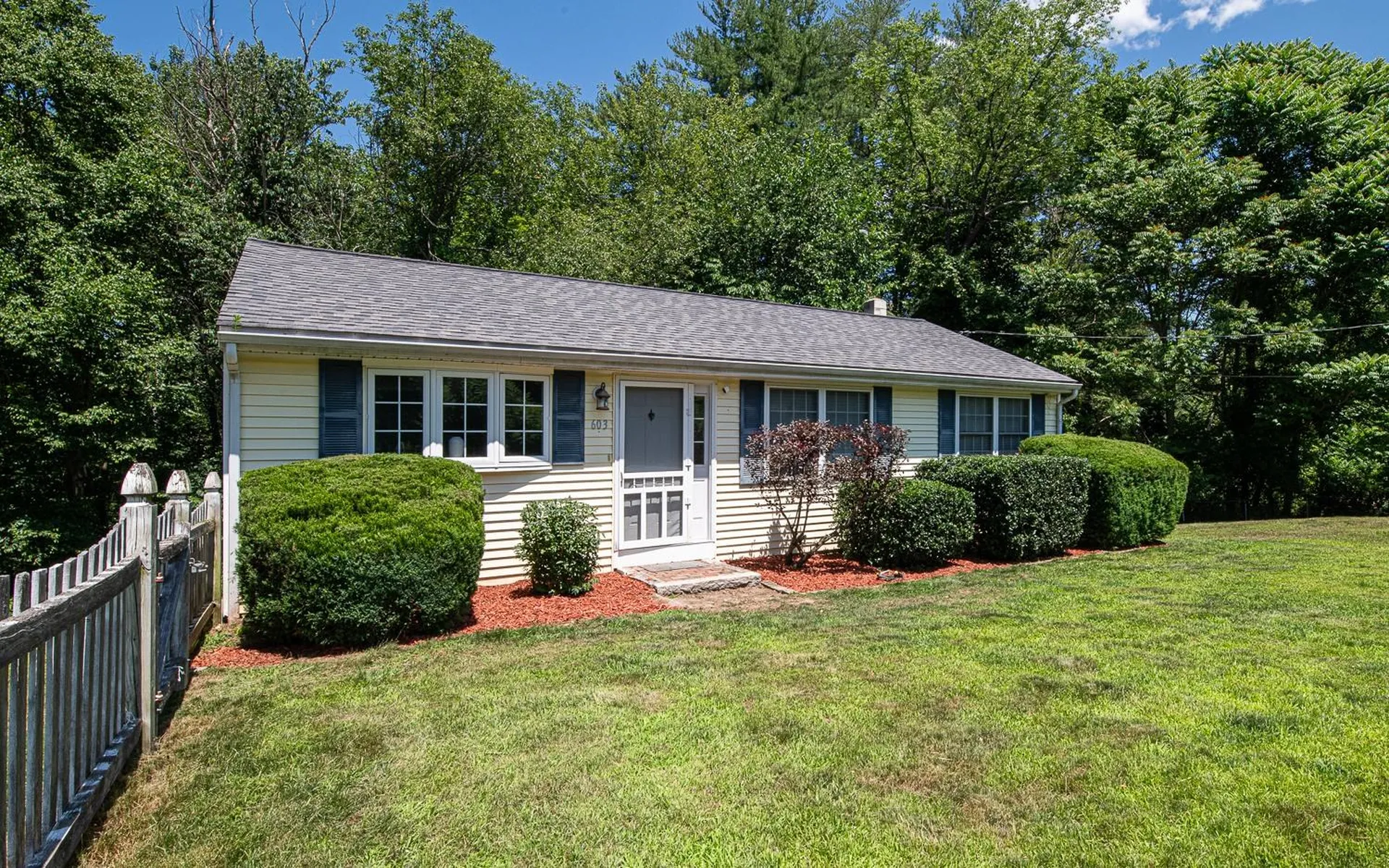 603 Main Street Sandown NH 03873