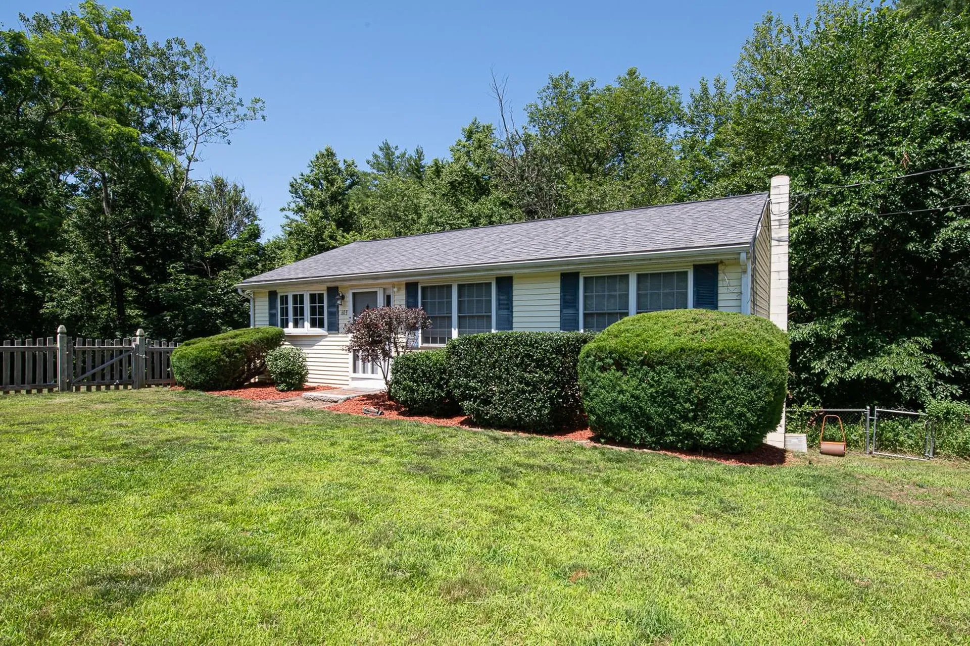 603 Main Street Sandown NH 03873