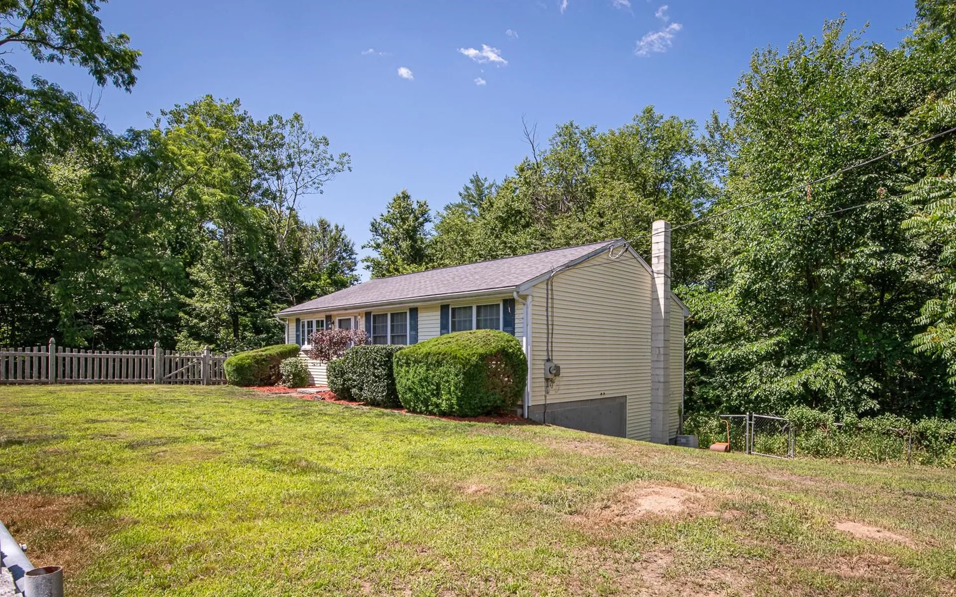 603 Main Street Sandown NH 03873