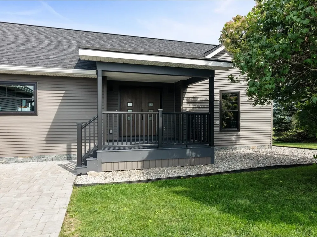 22 Pearl Bay Lane Grand Isle VT 05458