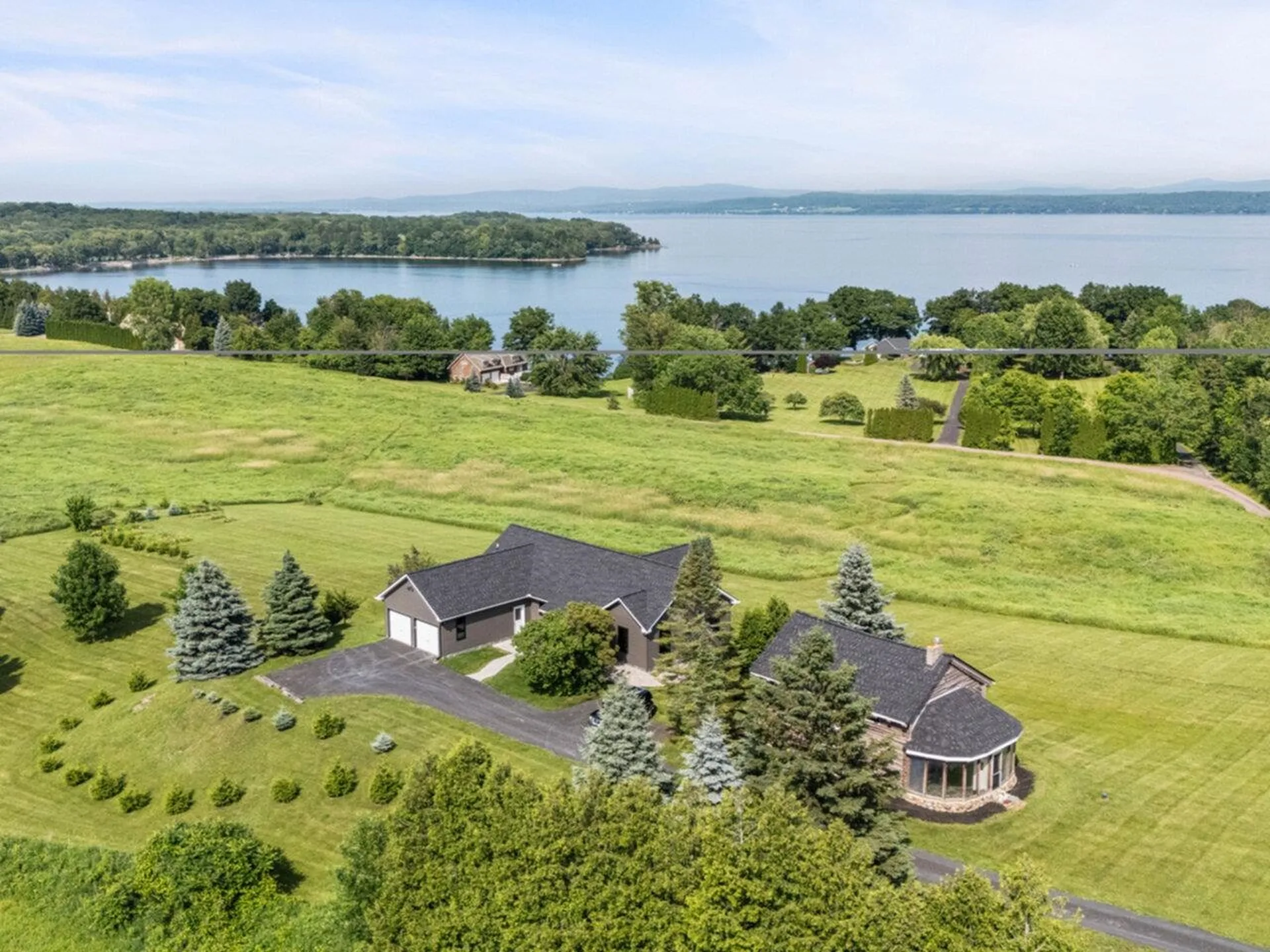 22 Pearl Bay Lane Grand Isle VT 05458