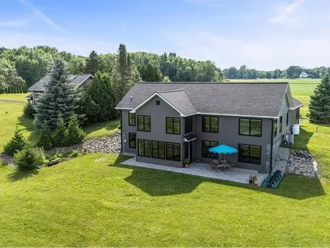 22 Pearl Bay Lane Grand Isle VT 05458