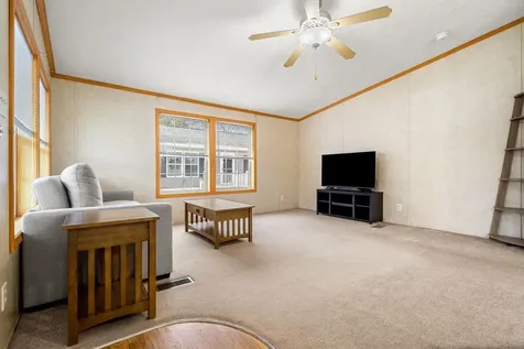 116 Thistle Way Manchester NH 03109