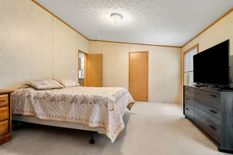 116 Thistle Way Manchester NH 03109