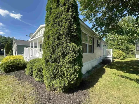 116 Thistle Way Manchester NH 03109