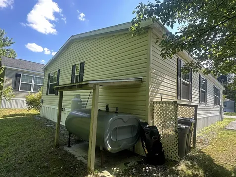 116 Thistle Way Manchester NH 03109