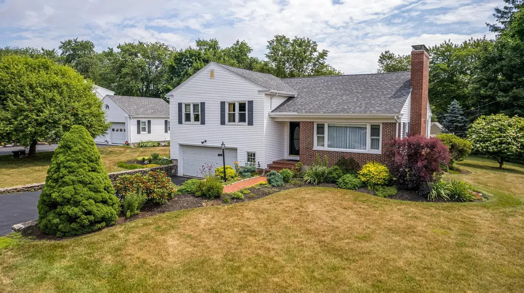 9 Hillcrest Drive Dover NH 03820