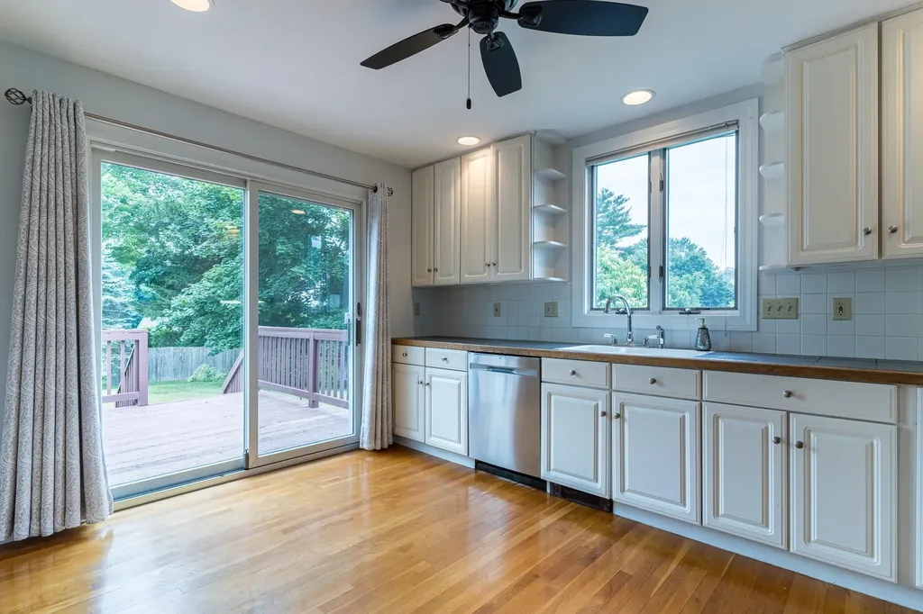 9 Hillcrest Drive Dover NH 03820