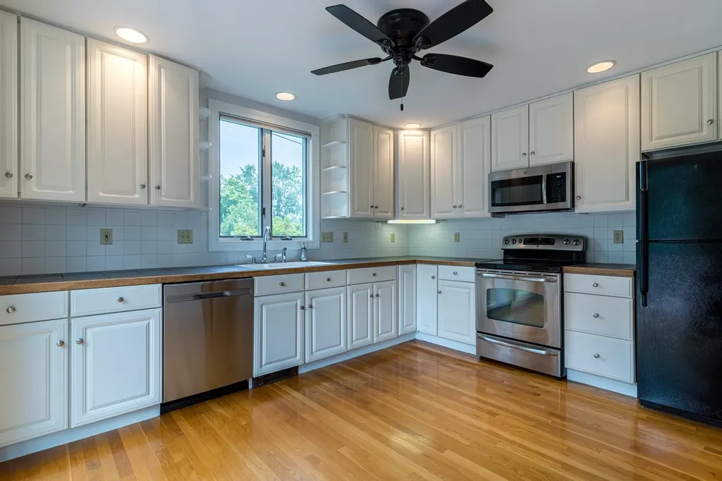 9 Hillcrest Drive Dover NH 03820