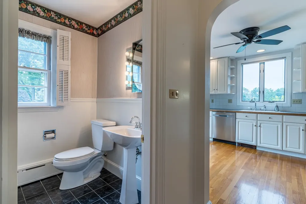9 Hillcrest Drive Dover NH 03820