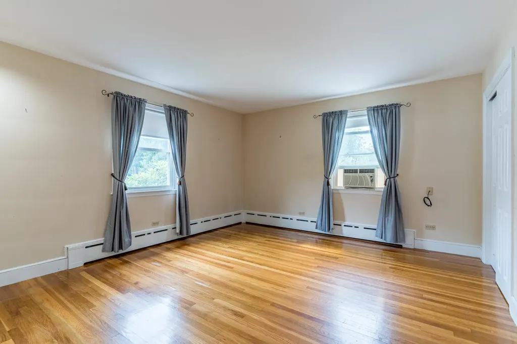 9 Hillcrest Drive Dover NH 03820