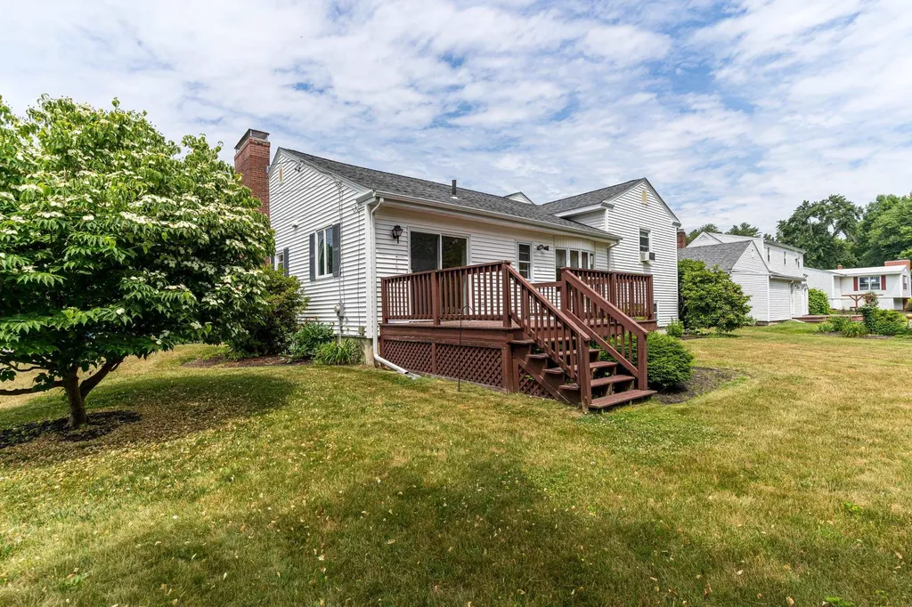 9 Hillcrest Drive Dover NH 03820