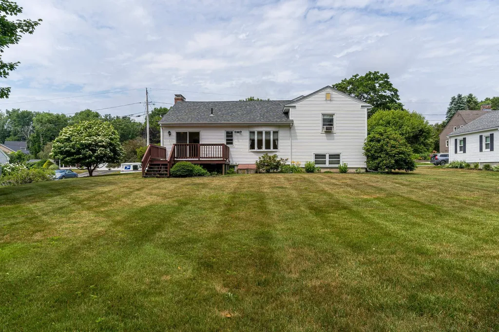 9 Hillcrest Drive Dover NH 03820