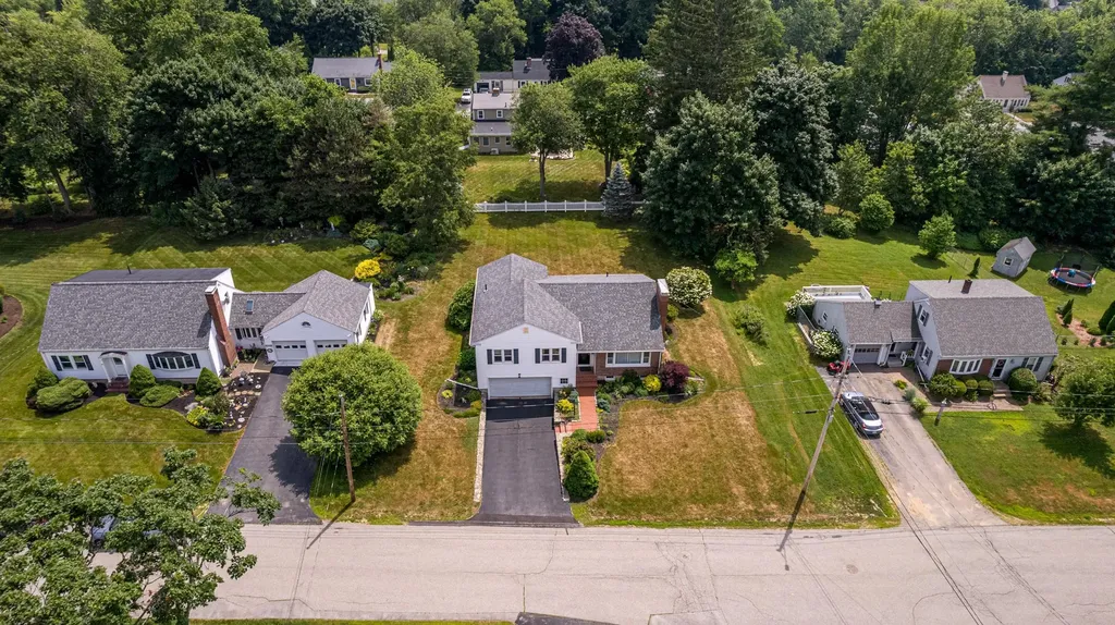 9 Hillcrest Drive Dover NH 03820